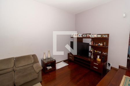 Casa à venda com 198m², 3 quartos e 2 vagasSala