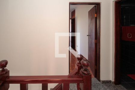 Casa à venda com 360m², 5 quartos e 3 vagas Casa à venda com 360m², 5 quartos e 3 vagasHall dos Quartos