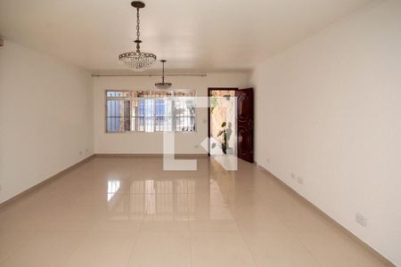 Sala de casa à venda com 5 quartos, 360m² em Vila Ivone, São Paulo