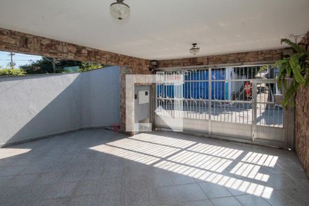 Casa à venda com 360m², 5 quartos e 3 vagas Casa à venda com 360m², 5 quartos e 3 vagasGaragem