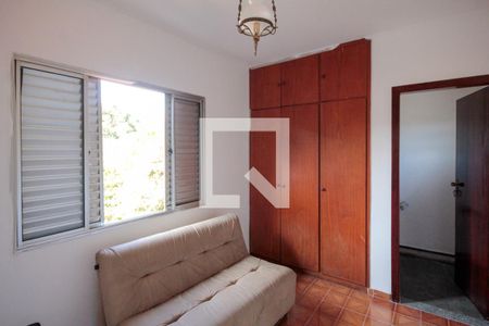 Casa à venda com 360m², 5 quartos e 3 vagas Casa à venda com 360m², 5 quartos e 3 vagasSuíte