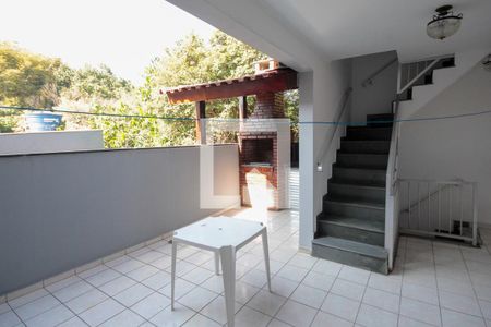 Casa à venda com 360m², 5 quartos e 3 vagas Casa à venda com 360m², 5 quartos e 3 vagasEspaço Gourmet