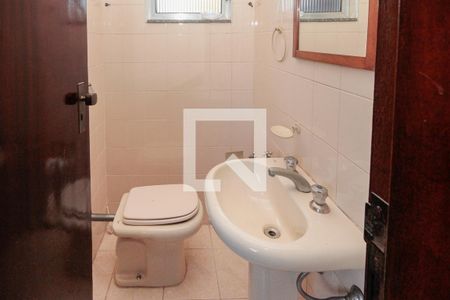 Casa à venda com 360m², 5 quartos e 3 vagas Casa à venda com 360m², 5 quartos e 3 vagasBanheiro da Suíte