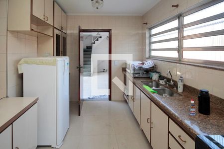Casa à venda com 360m², 5 quartos e 3 vagas Casa à venda com 360m², 5 quartos e 3 vagasCozinha