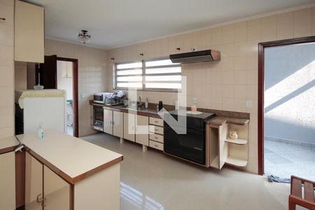 Casa à venda com 360m², 5 quartos e 3 vagas Casa à venda com 360m², 5 quartos e 3 vagasCozinha