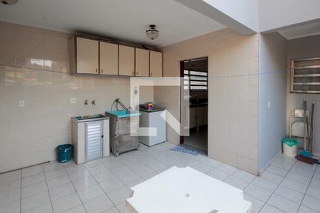Casa à venda com 360m², 5 quartos e 3 vagas Casa à venda com 360m², 5 quartos e 3 vagasEspaço Gourmet