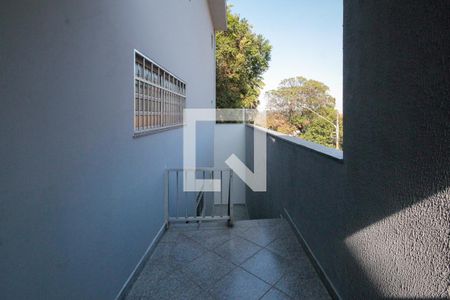 Casa à venda com 360m², 5 quartos e 3 vagas Casa à venda com 360m², 5 quartos e 3 vagasCorredor Lateral