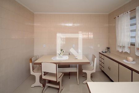 Casa à venda com 360m², 5 quartos e 3 vagas Casa à venda com 360m², 5 quartos e 3 vagasCozinha