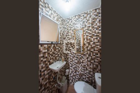 Casa à venda com 140m², 3 quartos e 2 vagasBanheiro de Serviço