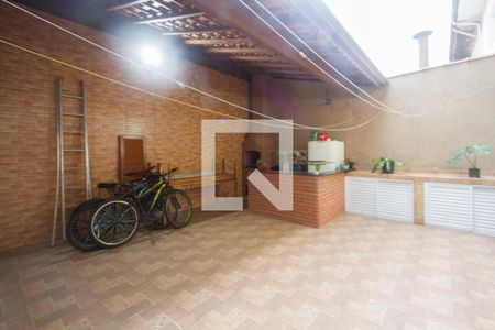 Casa à venda com 140m², 3 quartos e 2 vagasQuintal