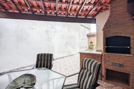 Casa para alugar com 232m², 3 quartos e 2 vagas Casa para alugar com 232m², 3 quartos e 2 vagasChurrasqueira e quintal