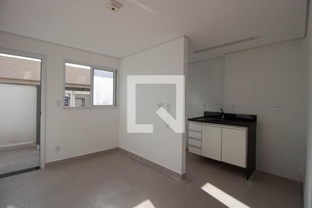 Sala de apartamento para alugar com 2 quartos, 45m² em Itaquera, São Paulo