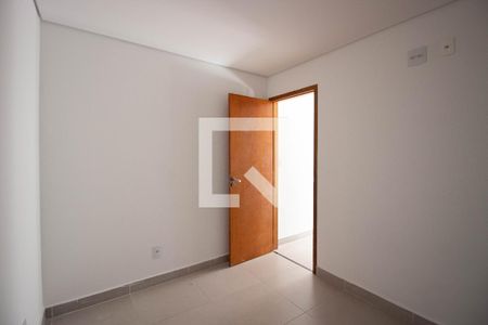 Quarto 2 de apartamento para alugar com 2 quartos, 45m² em Itaquera, São Paulo