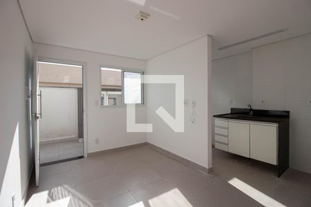 Sala de apartamento para alugar com 2 quartos, 45m² em Itaquera, São Paulo