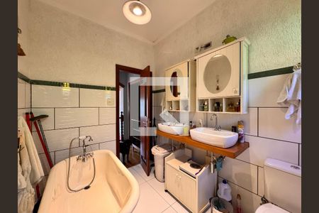 Casa à venda com 175m², 3 quartos e sem vagaBanheiro