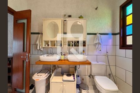 Casa à venda com 175m², 3 quartos e sem vagaBanheiro