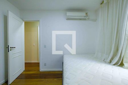 Apartamento à venda com 189m², 3 quartos e 2 vagas Apartamento à venda com 189m², 3 quartos e 2 vagasQuarto 2