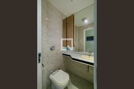 Apartamento à venda com 189m², 3 quartos e 2 vagas Apartamento à venda com 189m², 3 quartos e 2 vagasLavabo