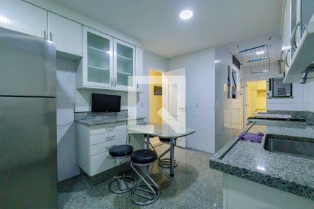 Apartamento à venda com 189m², 3 quartos e 2 vagas Apartamento à venda com 189m², 3 quartos e 2 vagasCozinha