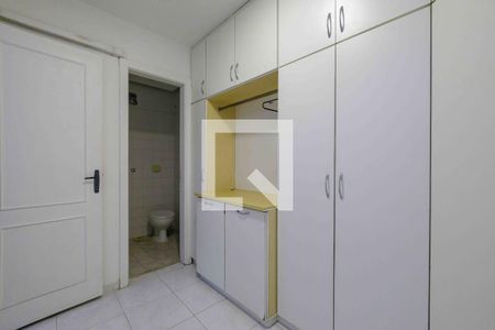 Apartamento à venda com 189m², 3 quartos e 2 vagas Apartamento à venda com 189m², 3 quartos e 2 vagasQuarto de Serviço