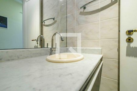 Apartamento à venda com 189m², 3 quartos e 2 vagas Apartamento à venda com 189m², 3 quartos e 2 vagasLavabo