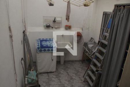 Casa à venda com 170m², 4 quartos e 1 vagaÁrea de Serviço
