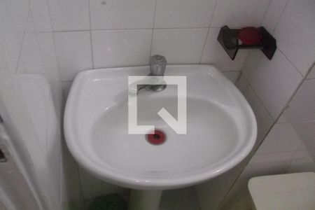 Casa à venda com 170m², 4 quartos e 1 vagaBanheiro 2