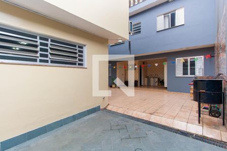 Garagem de casa à venda com 3 quartos, 262m² em Vila Darli, São Paulo