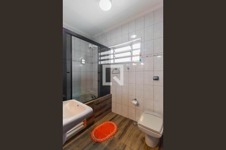 Banheiro da Suíte de casa à venda com 3 quartos, 262m² em Vila Darli, São Paulo
