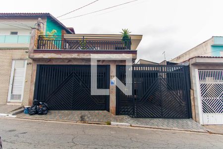 Fachada de casa à venda com 3 quartos, 262m² em Vila Darli, São Paulo