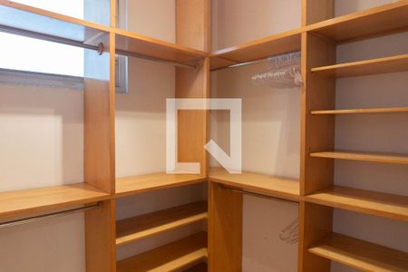 Apartamento para alugar com 120m², 2 quartos e 1 vagaCloset da suíte 2