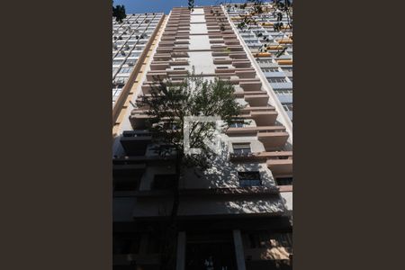 Apartamento para alugar com 120m², 2 quartos e 1 vagaFachada