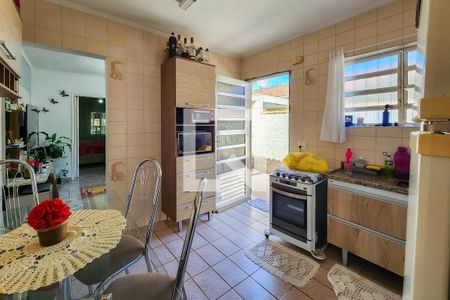 Casa à venda com 145m², 3 quartos e 2 vagasCozinha