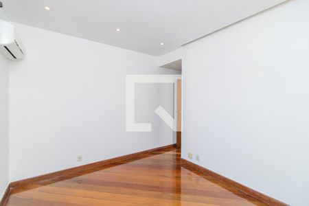 Apartamento à venda com 105m², 3 quartos e 2 vagasSuíte