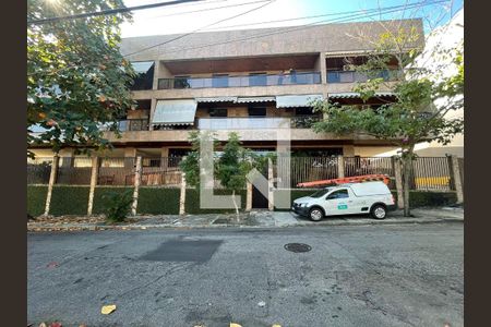 Apartamento à venda com 105m², 3 quartos e 2 vagasFachada