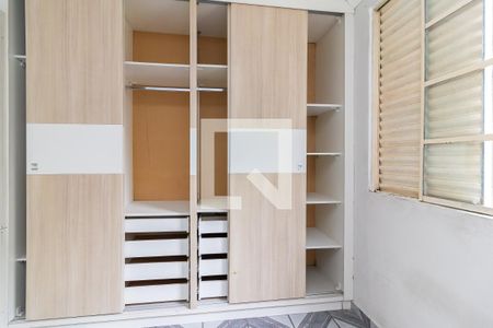 Apartamento à venda com 52m², 2 quartos e 1 vagaQuarto 2 - Armários