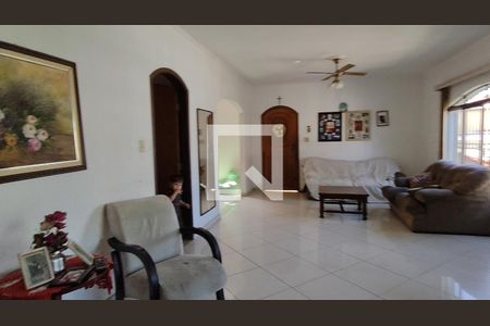 Casa para alugar com 4 quartos, 300m² em Parque Sao Luis, São Paulo