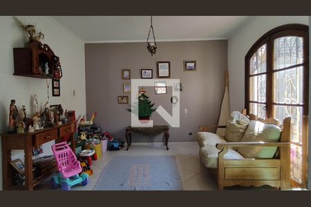 Casa para alugar com 4 quartos, 300m² em Parque Sao Luis, São Paulo