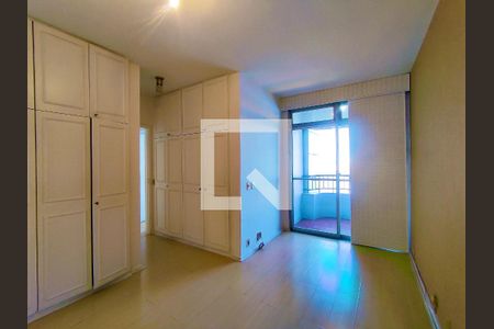 Apartamento para alugar com 125m², 3 quartos e 1 vaga Apartamento para alugar com 125m², 3 quartos e 1 vagaSuíte