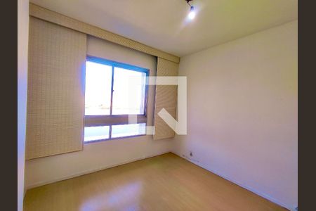 Apartamento para alugar com 125m², 3 quartos e 1 vaga Apartamento para alugar com 125m², 3 quartos e 1 vagaQuarto