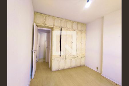 Apartamento para alugar com 125m², 3 quartos e 1 vaga Apartamento para alugar com 125m², 3 quartos e 1 vagaQuarto