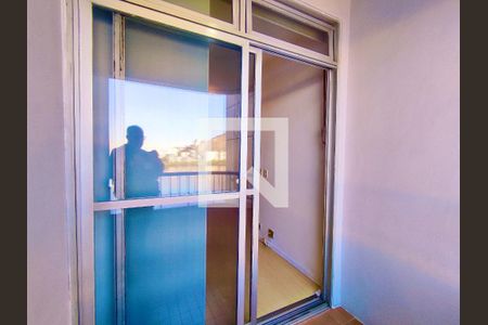 Apartamento para alugar com 125m², 3 quartos e 1 vaga Apartamento para alugar com 125m², 3 quartos e 1 vagaSuíte sacada