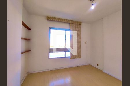 Apartamento para alugar com 125m², 3 quartos e 1 vaga Apartamento para alugar com 125m², 3 quartos e 1 vagaQuarto