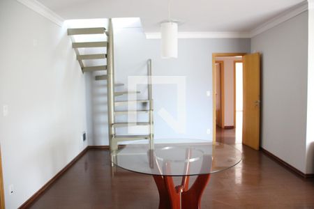 Sala de apartamento para alugar com 4 quartos, 360m² em Osvaldo Rezende, Uberlândia