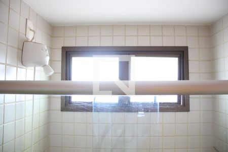 Banheiro da Suíte 1 de apartamento para alugar com 4 quartos, 360m² em Osvaldo Rezende, Uberlândia