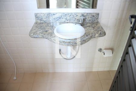 Apartamento para alugar com 360m², 4 quartos e 2 vagasBanheiro