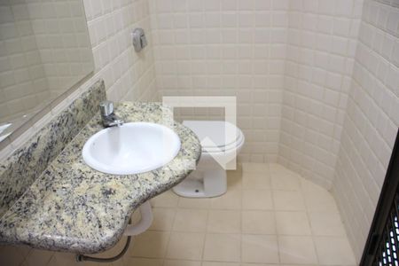 Apartamento para alugar com 360m², 4 quartos e 2 vagasBanheiro