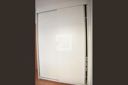 Apartamento para alugar com 43m², 2 quartos e 1 vagaQuarto 2 - Armário