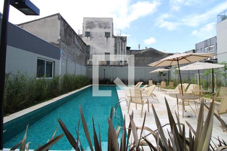 Apartamento à venda com 37m², 2 quartos e sem vagaÁrea comum - Piscina