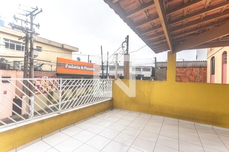 Casa à venda com 240m², 3 quartos e 2 vagasVaranda suíte 2